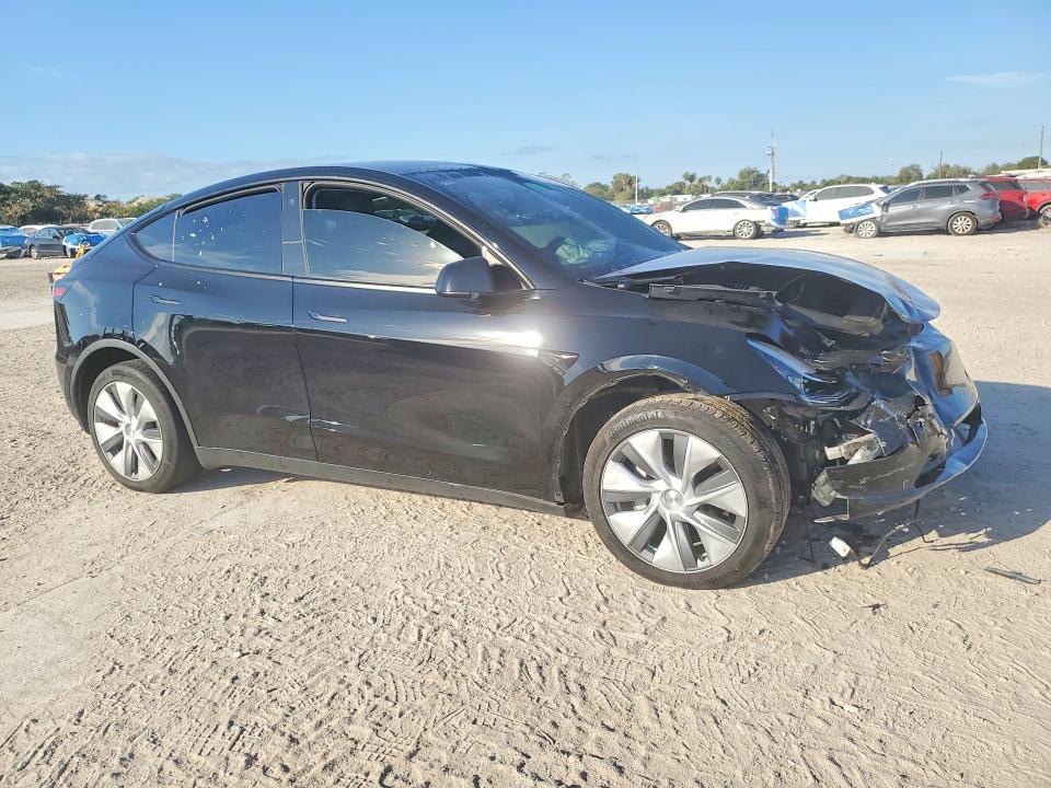 Продажа на аукционе авто 2023 Tesla Model Y, vin: 7SAYGDEE2PA102678, номер лота: 76474075