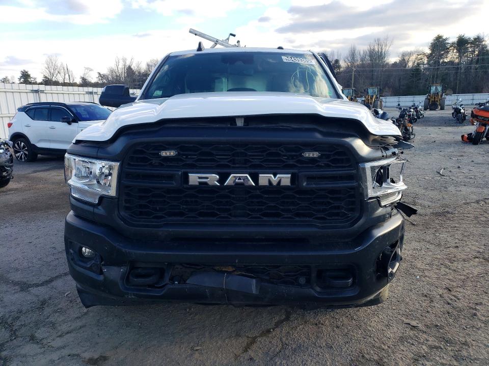 98439385 :رقم المزاد ، 3C6UR5CJXNG298401 vin ، 2022 Ram 2500 مزاد بيع