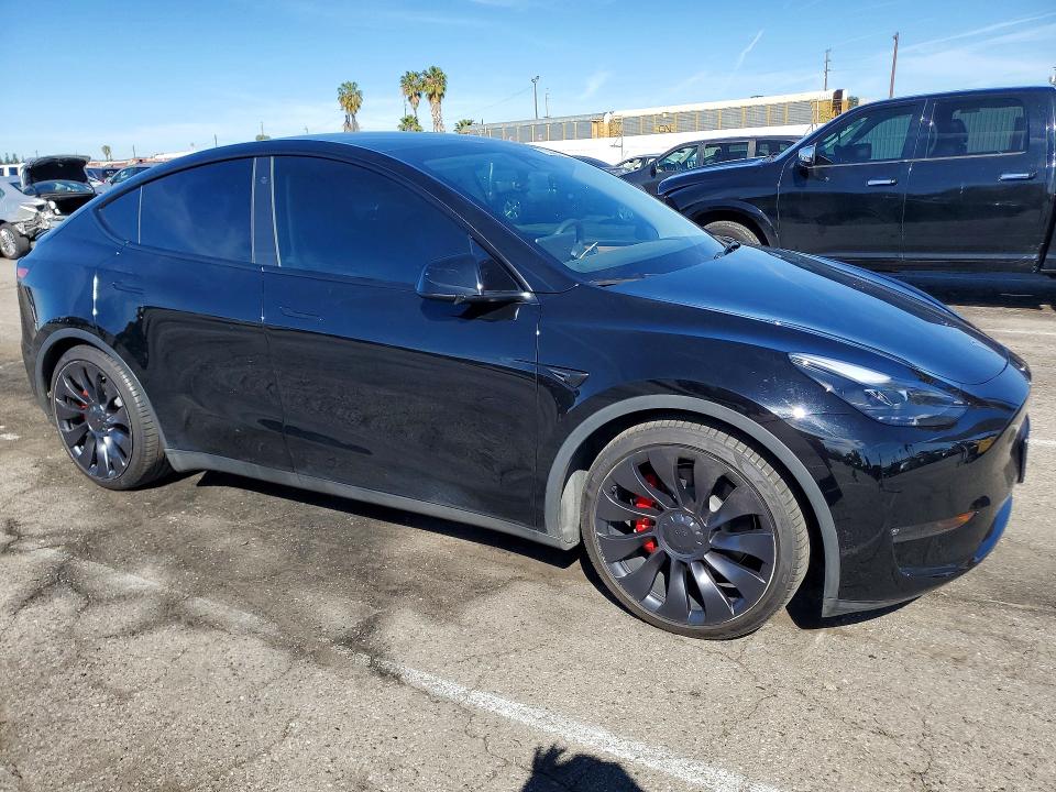 78556915 :رقم المزاد ، 7SAYGDEF6PF764775 vin ، 2023 Tesla Model Y مزاد بيع