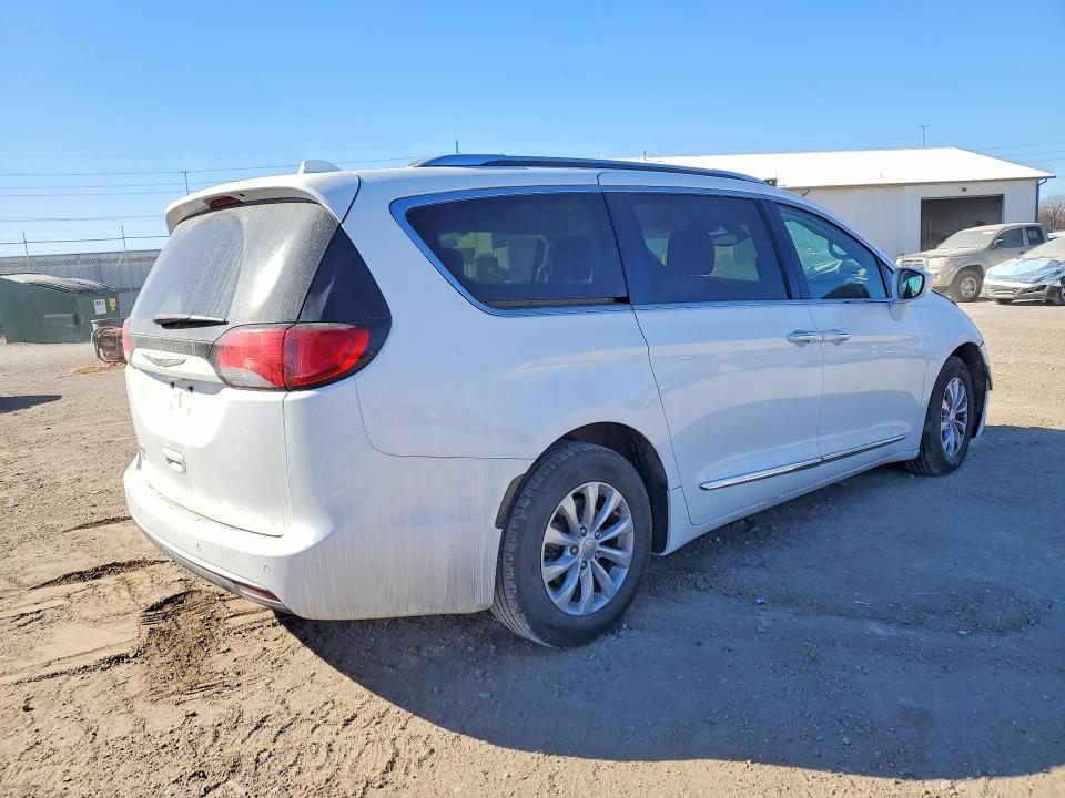 Продаж на аукціоні авто 2019 Chrysler Pacifica, vin: 2C4RC1BG4KR650196, номер лоту: 77810615
