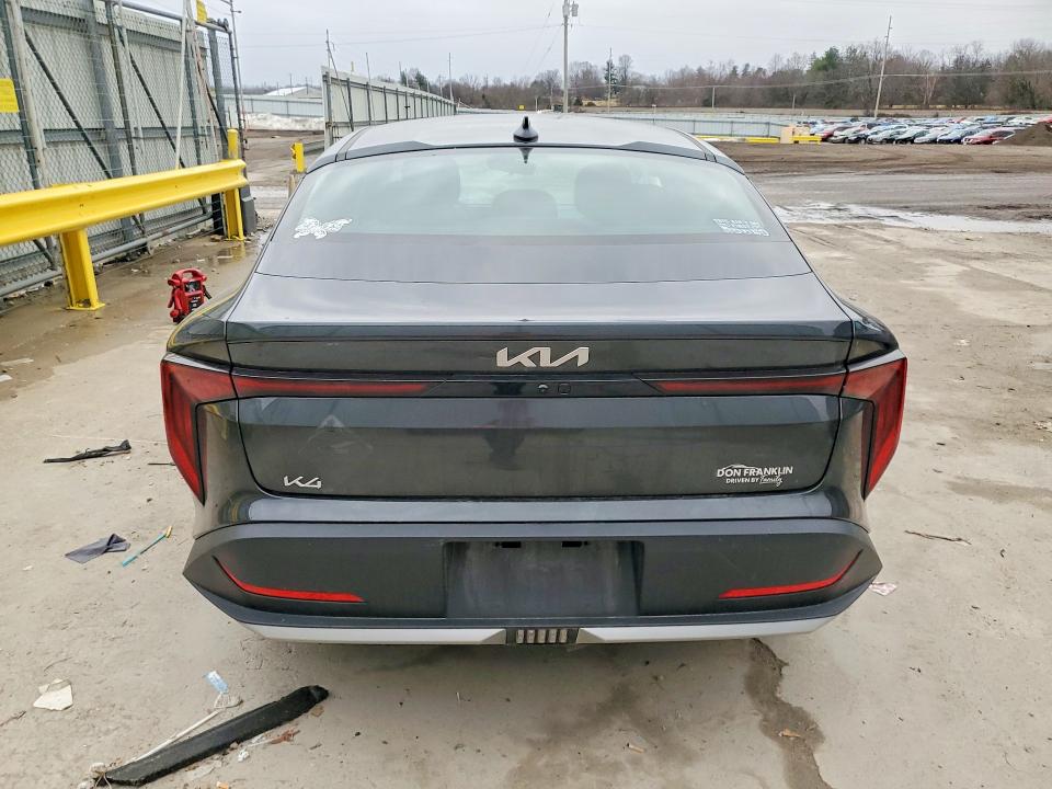 2025 Kia K4 მანქანა იყიდება აუქციონზე, vin: 3KPFU4DE7SE032806, აუქციონის ნომერი: 77315915