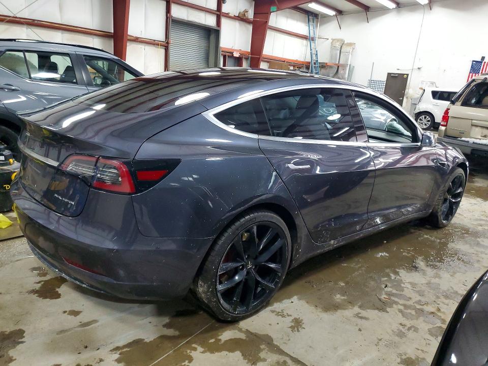 2018 Tesla Model 3 მანქანა იყიდება აუქციონზე, vin: 5YJ3E1EB9JF135026, აუქციონის ნომერი: 77525425