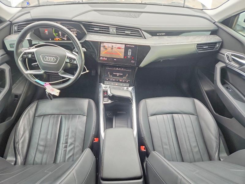 2021 Audi E-tron მანქანა იყიდება აუქციონზე, vin: WA1AAAGE9MB013133, აუქციონის ნომერი: 76451055