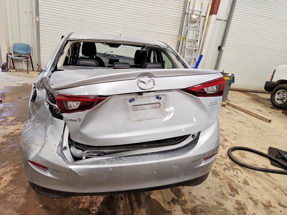 Продаж на аукціоні авто 2018 Mazda 3, vin: 3MZBN1W33JM160452, номер лоту: 76233075