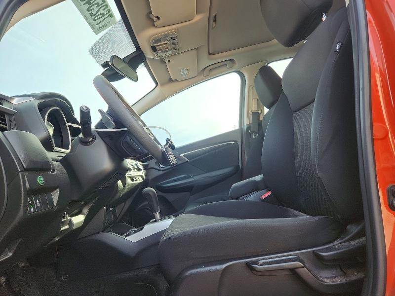 76254355 :رقم المزاد ، 3HGGK5H89JM702950 vin ، 2018 Honda Fit مزاد بيع