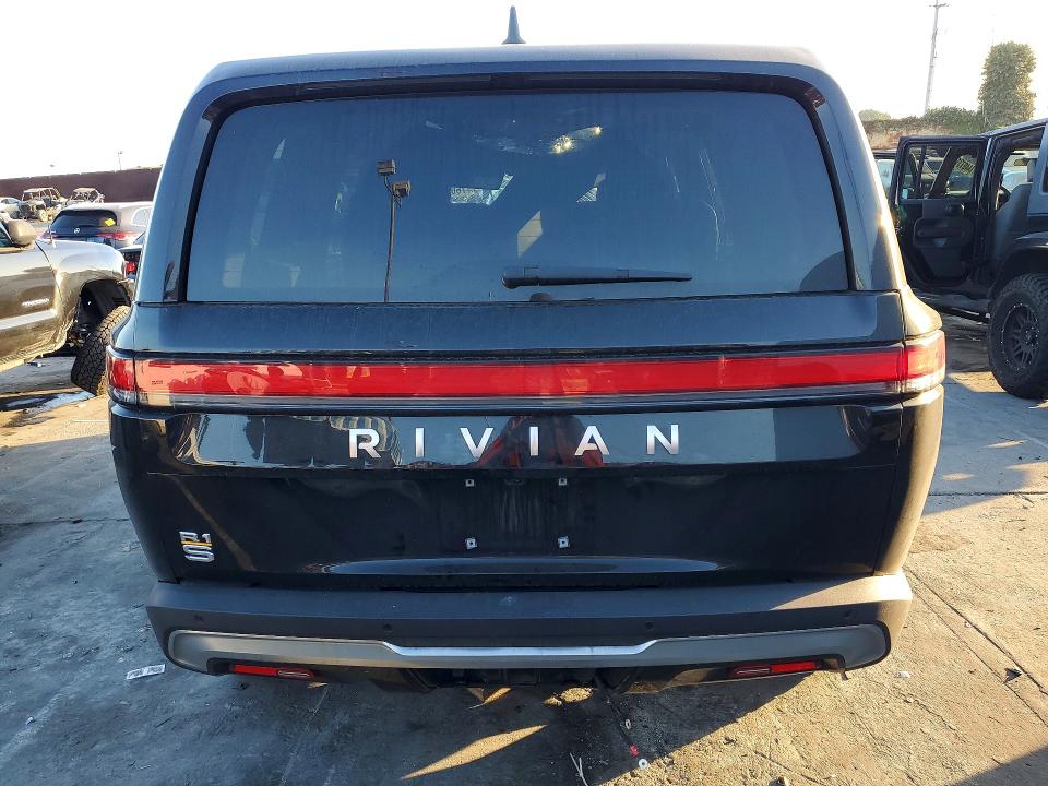 76036285 :رقم المزاد ، 7PDSGABL1NN001954 vin ، 2022 Rivian R1s مزاد بيع