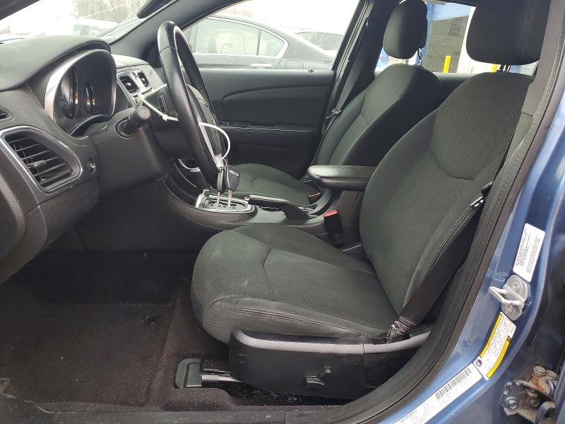2011 Chrysler 200 მანქანა იყიდება აუქციონზე, vin: 1C3BC1FG4BN555571, აუქციონის ნომერი: 76868645