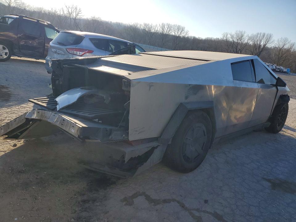 Продажа на аукционе авто 2025 Tesla Cybertruck, vin: 7G2CEHED1SA064295, номер лота: 76632105