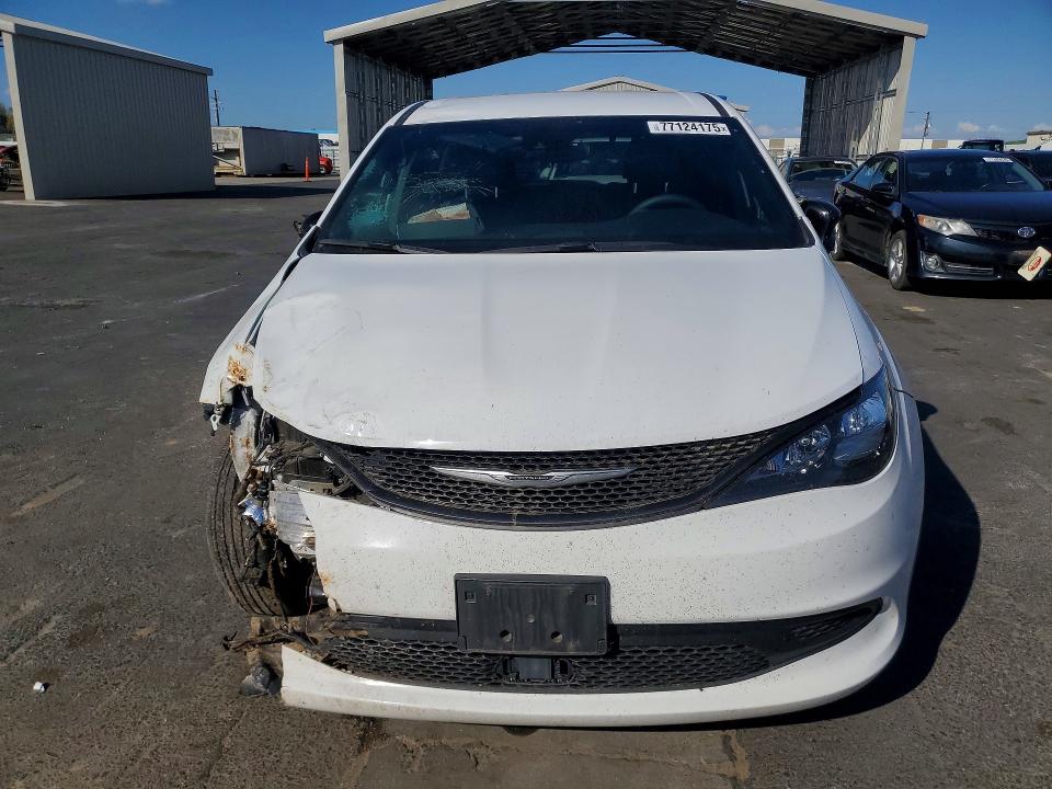 Продажа на аукционе авто 2025 Chrysler Voyager Lx, vin: 2C4RC1CG6SR533640, номер лота: 77124175