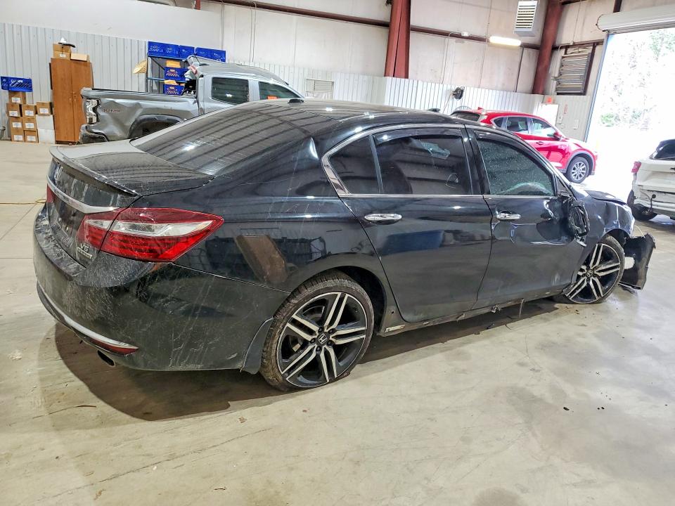 Продажа на аукционе авто 2017 Honda Accord, vin: 1HGCR3F90HA027880, номер лота: 79098745