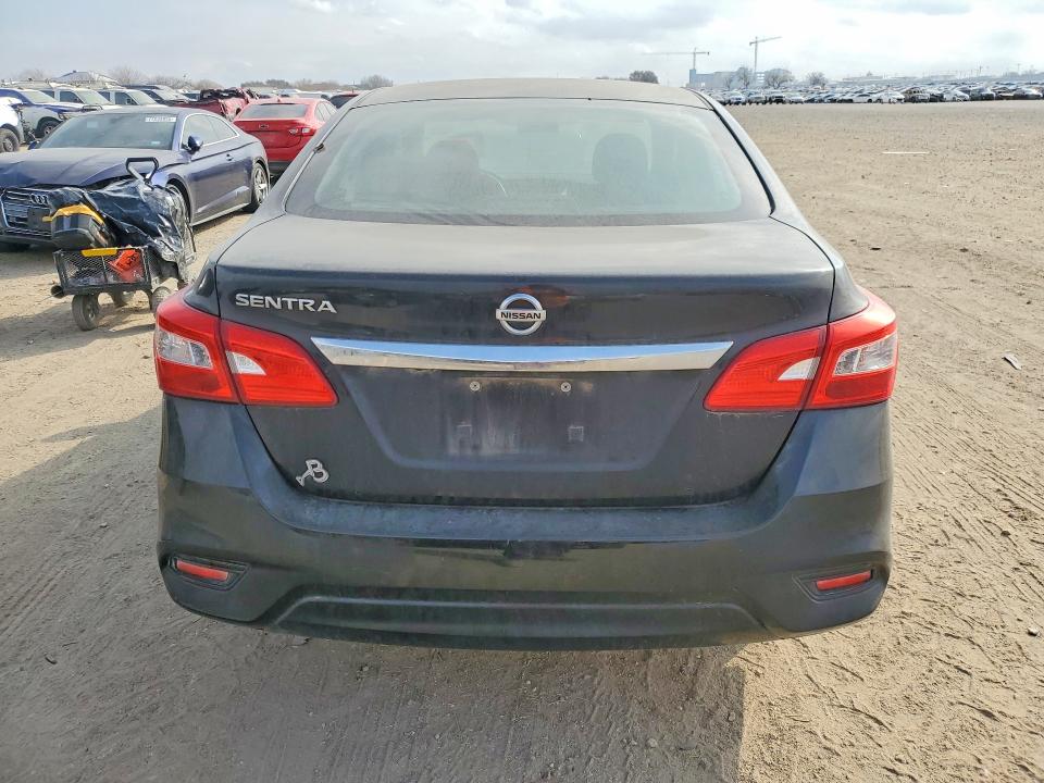 77406055 :رقم المزاد ، 3N1AB7AP1JY252546 vin ، 2018 Nissan Sentra مزاد بيع