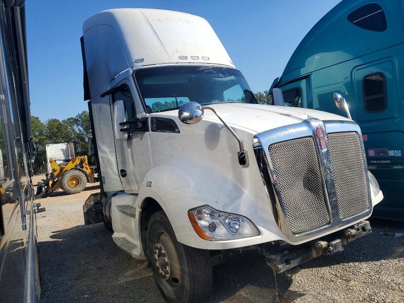72812985 :رقم المزاد ، 1XKYA48X8FJ403496 vin ، 2015 Kenworth T680 مزاد بيع