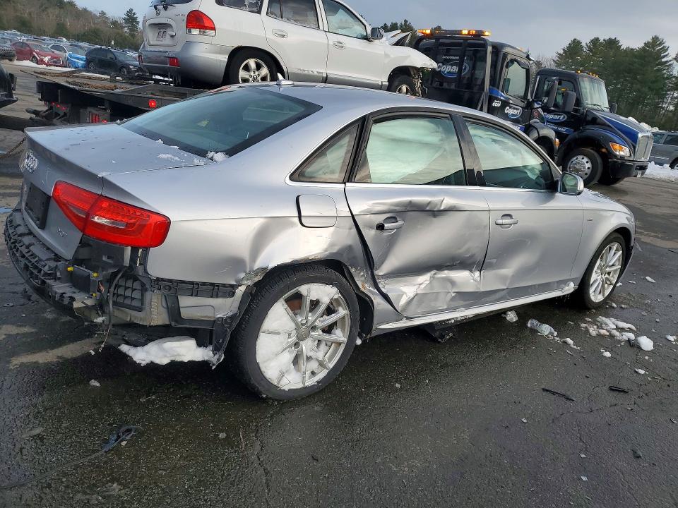 76638705 :رقم المزاد ، WAUFFAFLXFN005666 vin ، 2015 Audi A4 مزاد بيع