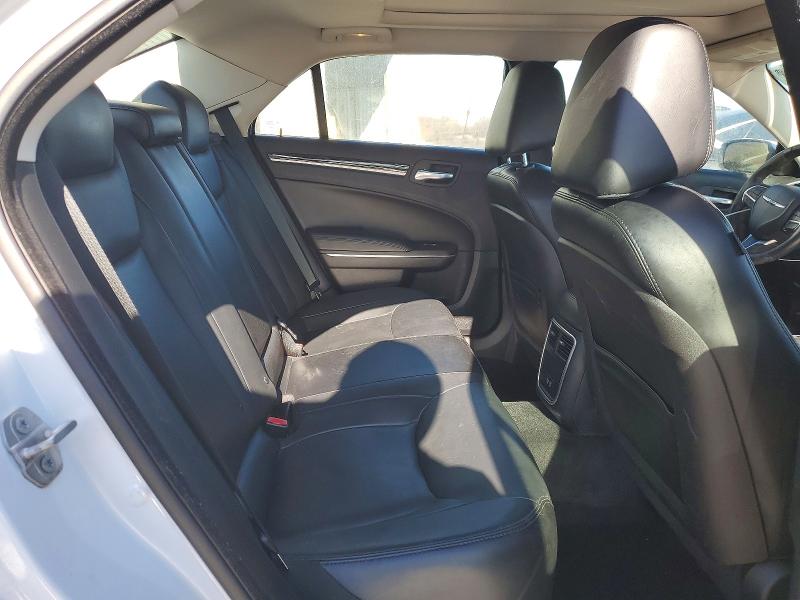 2015 Chrysler 300 მანქანა იყიდება აუქციონზე, vin: 2C3CCARG9FH831001, აუქციონის ნომერი: 76999105