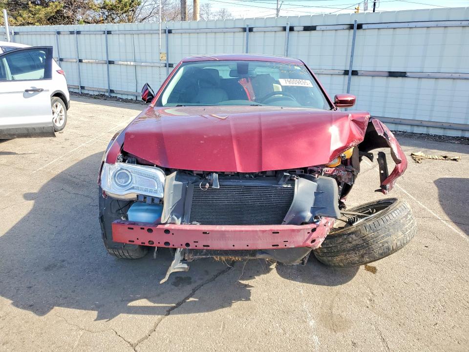 Продажа на аукционе авто 2017 Chrysler 300, vin: 2C3CCARGXHH521913, номер лота: 79009895