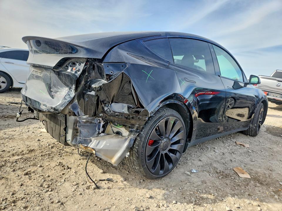 77898955 :رقم المزاد ، 7SAYGDEF0PF738897 vin ، 2023 Tesla Model Y مزاد بيع
