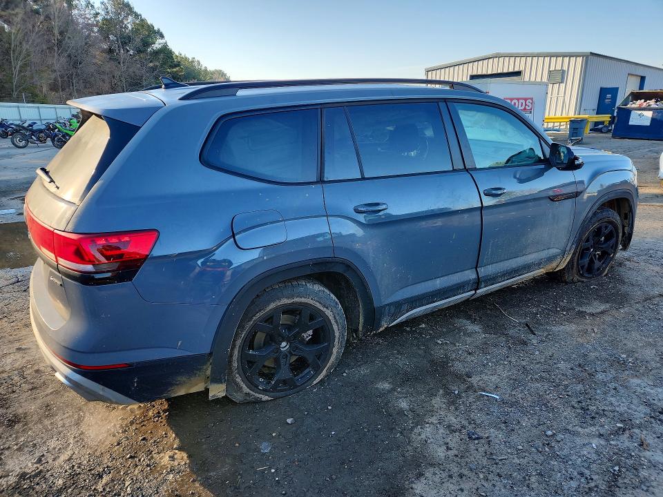 75369295 :رقم المزاد ، 1V2CR2CA8SC572842 vin ، 2025 Volkswagen Atlas مزاد بيع
