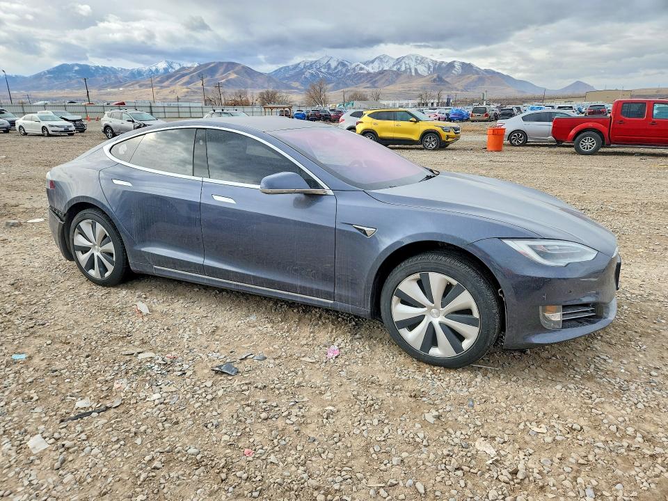Продажа на аукционе авто 2020 Tesla Model S, vin: 5YJSA1E29LF385389, номер лота: 77201825