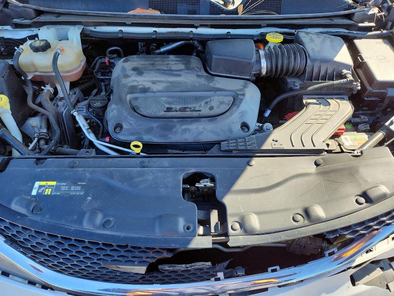 2020 Chrysler Voyager მანქანა იყიდება აუქციონზე, vin: 2C4RC1DG2LR172570, აუქციონის ნომერი: 75163915
