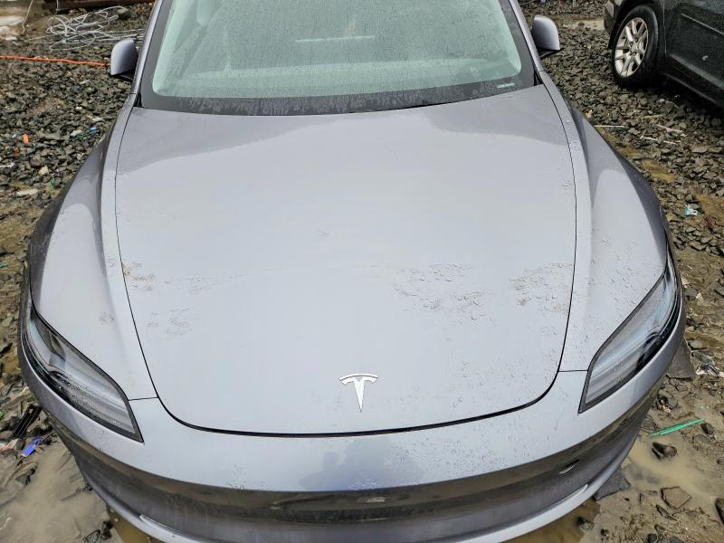 77414575 :رقم المزاد ، 5YJ3E1EB5SF977122 vin ، 2025 Tesla Model 3 مزاد بيع