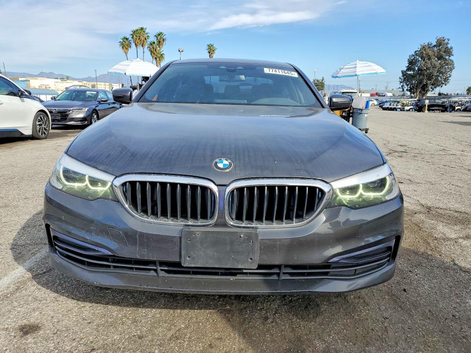 77411645 :رقم المزاد ، WBAJA9C54KB398878 vin ، 2019 Bmw 530e مزاد بيع
