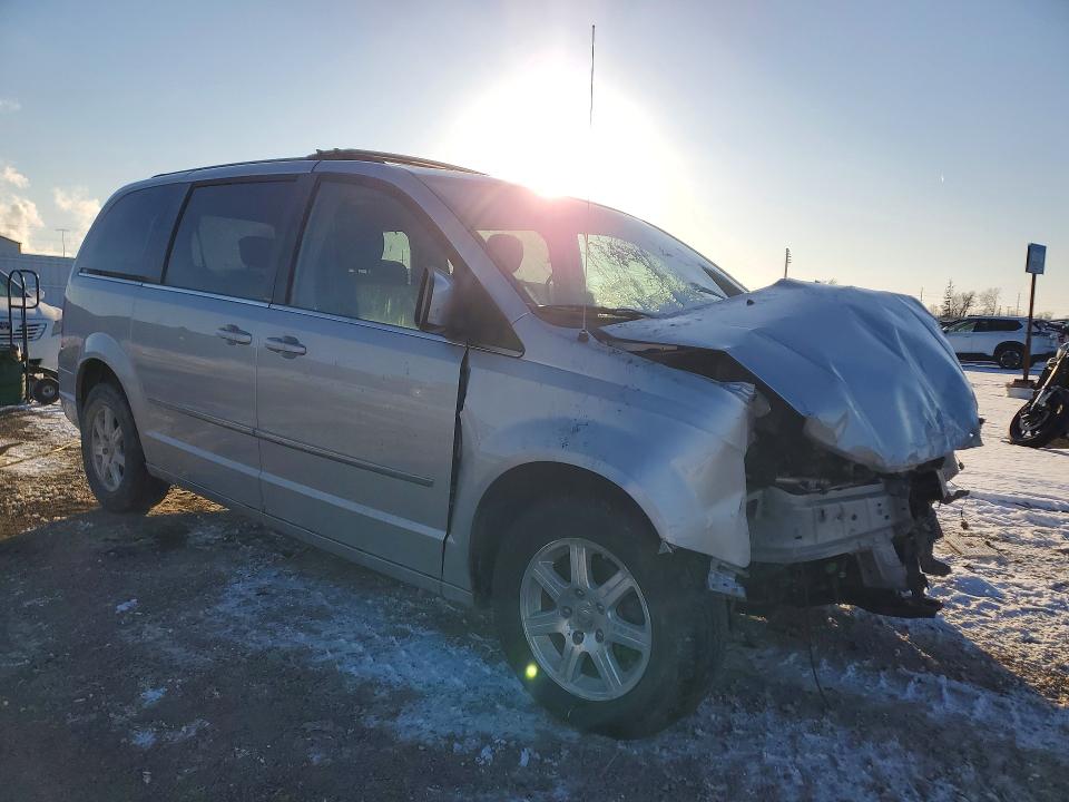 76010745 :رقم المزاد ، 2A4RR5D14AR104019 vin ، 2010 Chrysler Town & Country مزاد بيع