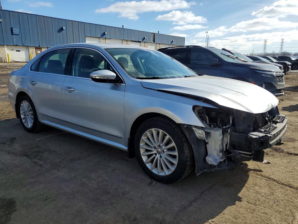 76341145 :رقم المزاد ، 1VWBS7A3XGC063665 vin ، 2016 Volkswagen Passat مزاد بيع
