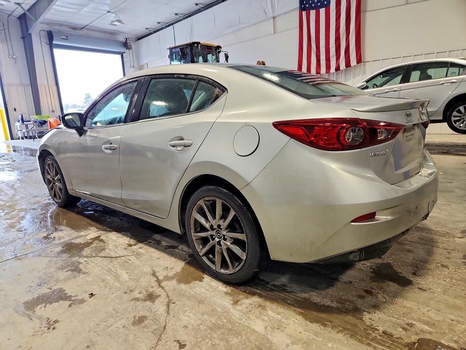 2018 Mazda 3 მანქანა იყიდება აუქციონზე, vin: 3MZBN1V32JM164350, აუქციონის ნომერი: 79073335