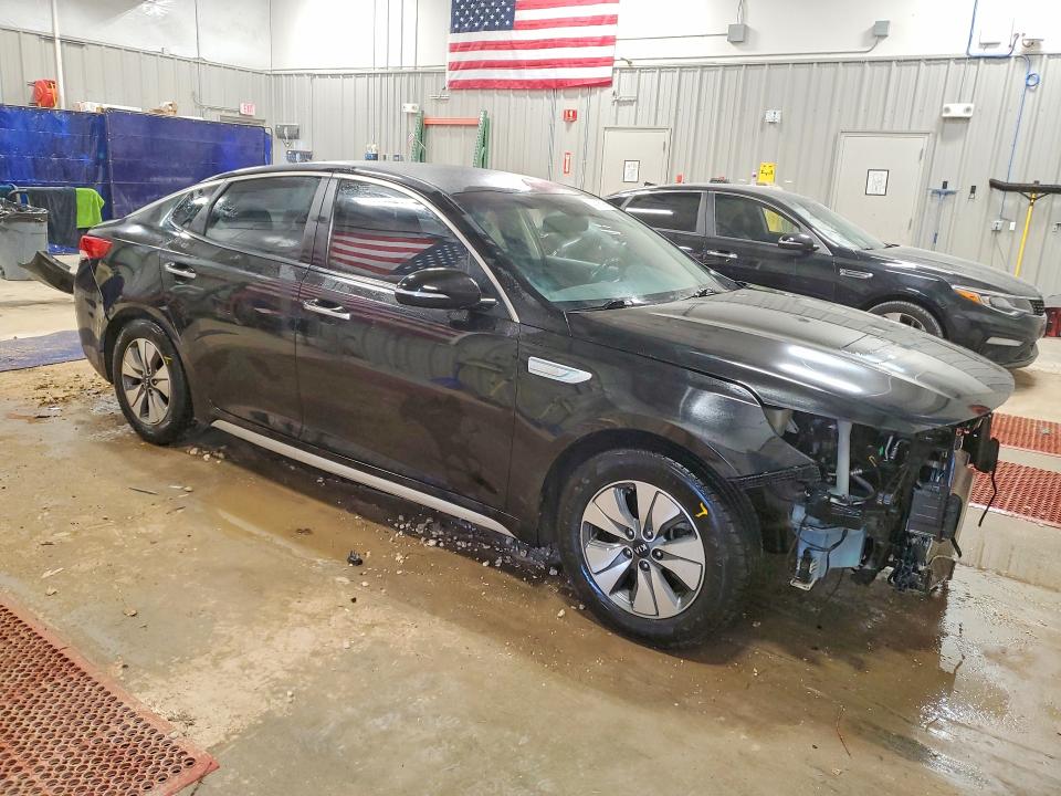 2017 Kia Optima მანქანა იყიდება აუქციონზე, vin: KNAGT4LE5H5011270, აუქციონის ნომერი: 74796395
