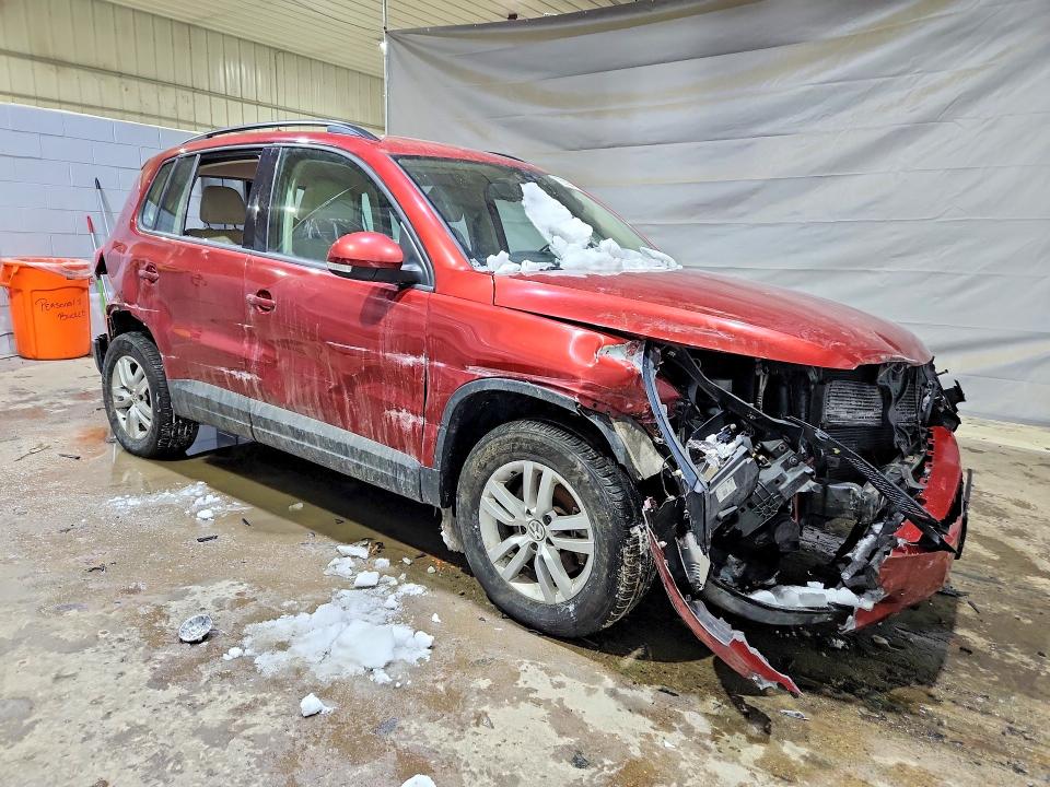 75535475 :رقم المزاد ، WVGBV7AX3GW045712 vin ، 2016 Volkswagen Tiguan مزاد بيع