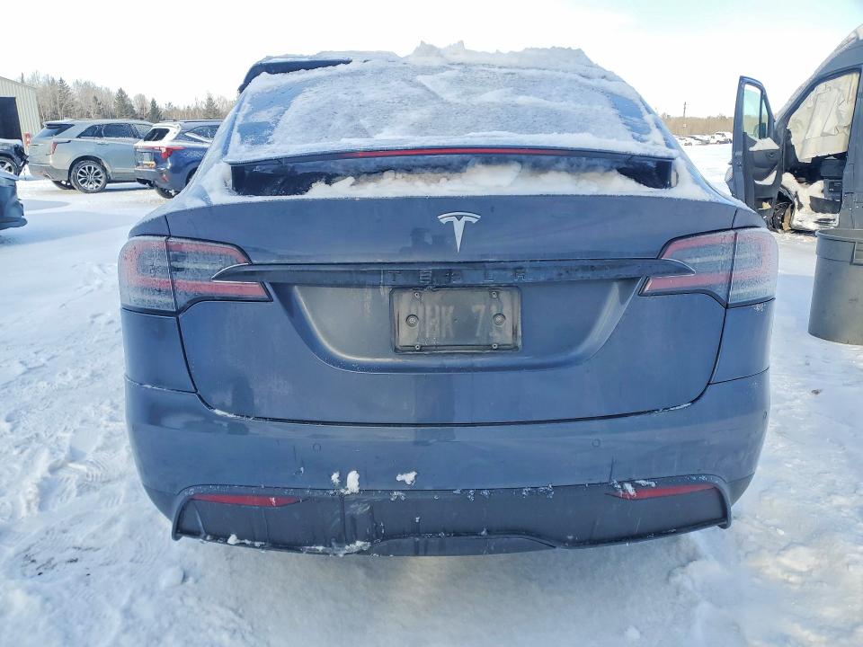 2023 Tesla Model X მანქანა იყიდება აუქციონზე, vin: 7SAXCBE52PF370239, აუქციონის ნომერი: 72842635