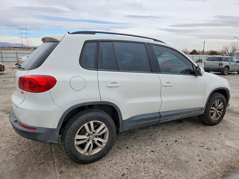 Aukcja sprzedaży 2016 Volkswagen Tiguan, vin: WVGAV7AX9GW582600, numer aukcji: 74823045