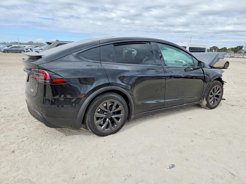 75915925 :رقم المزاد ، 7SAXCBE60NF345071 vin ، 2022 Tesla Model X مزاد بيع