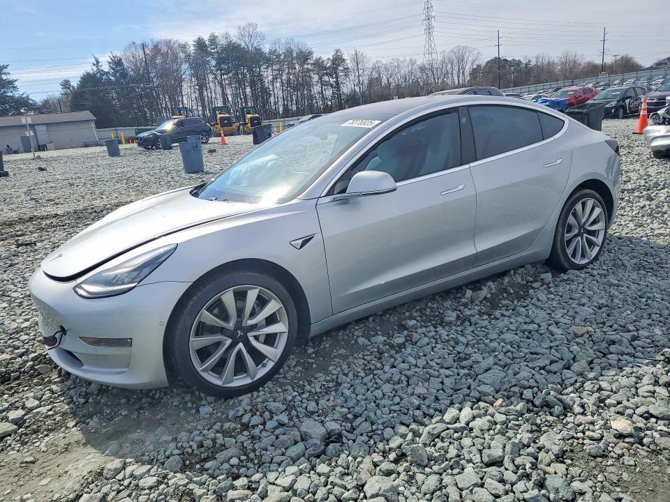 2018 Tesla Model 3 მანქანა იყიდება აუქციონზე, vin: 5YJ3E1EB6JF097335, აუქციონის ნომერი: 78376925