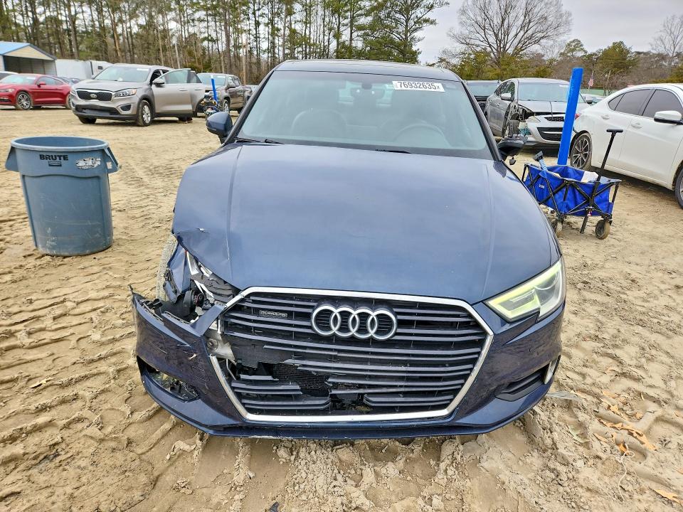 Продаж на аукціоні авто 2019 Audi A3, vin: WAUBEGFF8K1019159, номер лоту: 76932635