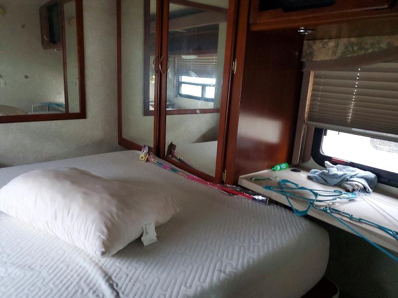 77412535 :رقم المزاد ، 5B4MP67G433358472 vin ، 2003 Fleetwood Rv مزاد بيع
