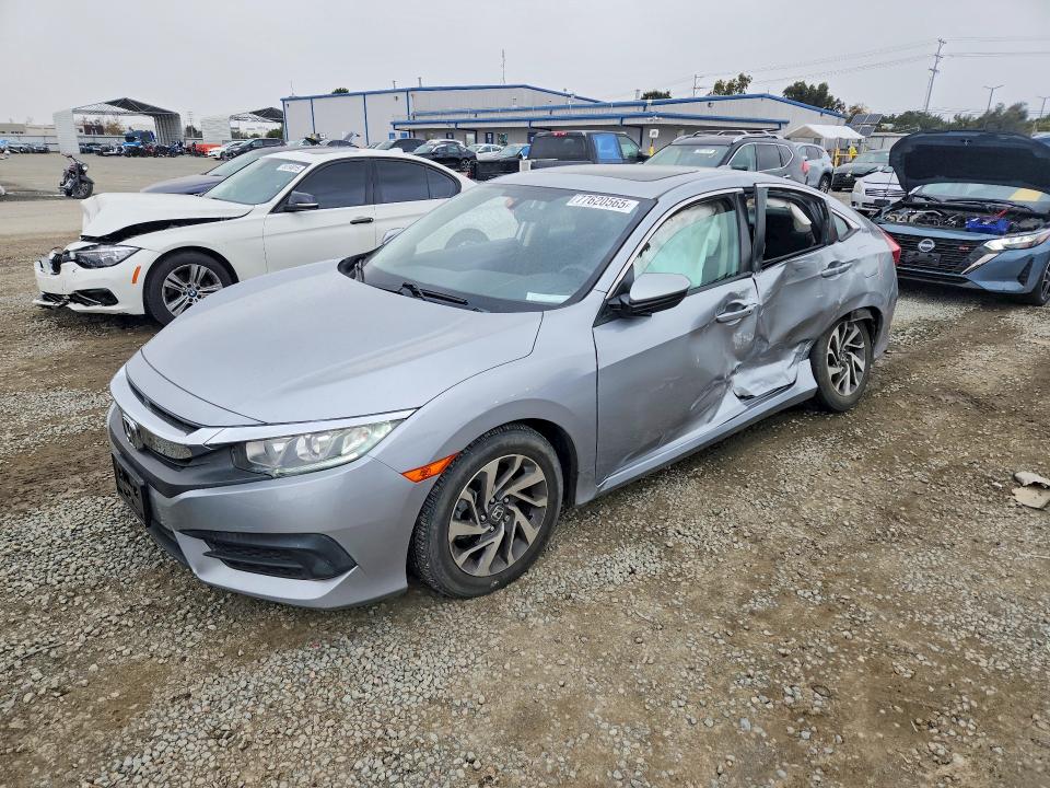 2017 Honda Civic მანქანა იყიდება აუქციონზე, vin: 2HGFC2F76HH520469, აუქციონის ნომერი: 77620565