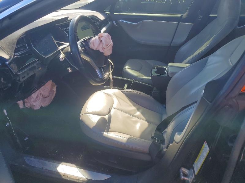 77720815 :رقم المزاد ، 5YJSA1E2XFF102597 vin ، 2015 Tesla Model S مزاد بيع