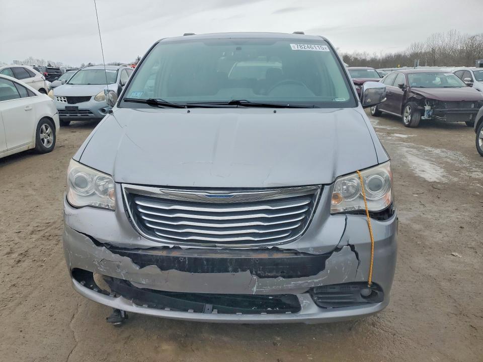 Продажа на аукционе авто 2015 Chrysler Town & Country, vin: 2C4RC1GGXFR532796, номер лота: 78246115
