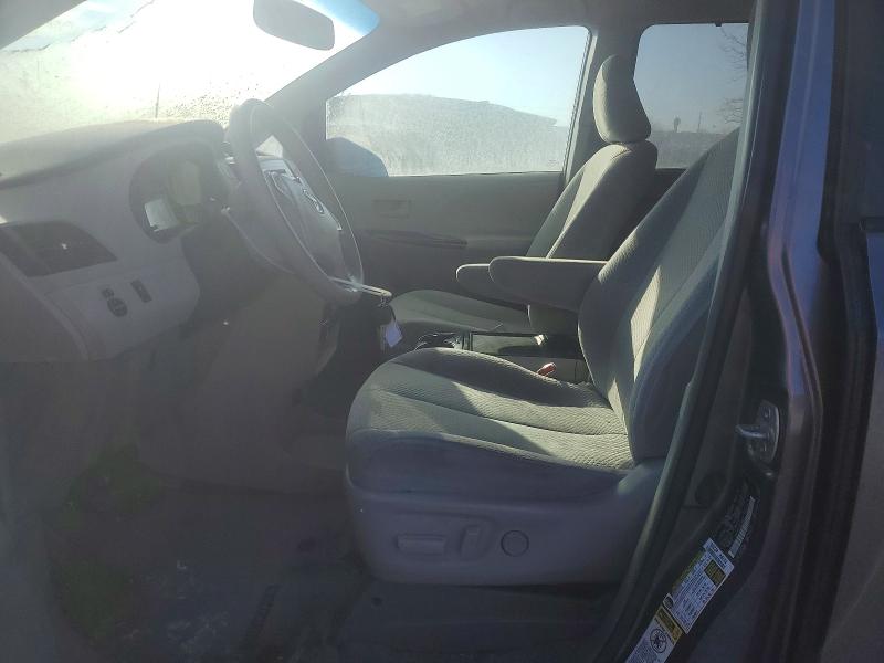 77367595 :رقم المزاد ، 5TDKK3DC9DS389457 vin ، 2013 Toyota Sienna مزاد بيع