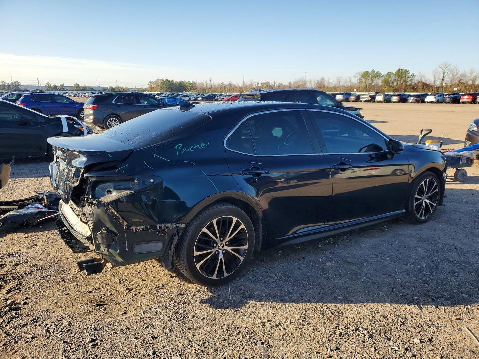 75887275 :رقم المزاد ، 4T1M11AK1LU390507 vin ، 2020 Toyota Camry مزاد بيع