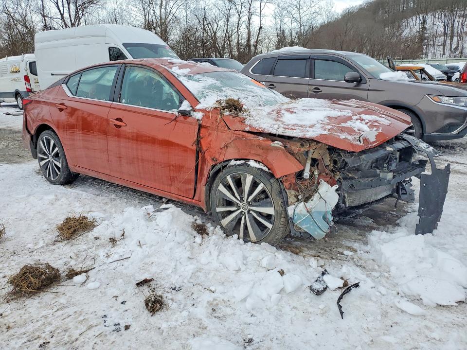 76440615 :رقم المزاد ، 1N4BL4CV4MN406845 vin ، 2021 Nissan Altima مزاد بيع