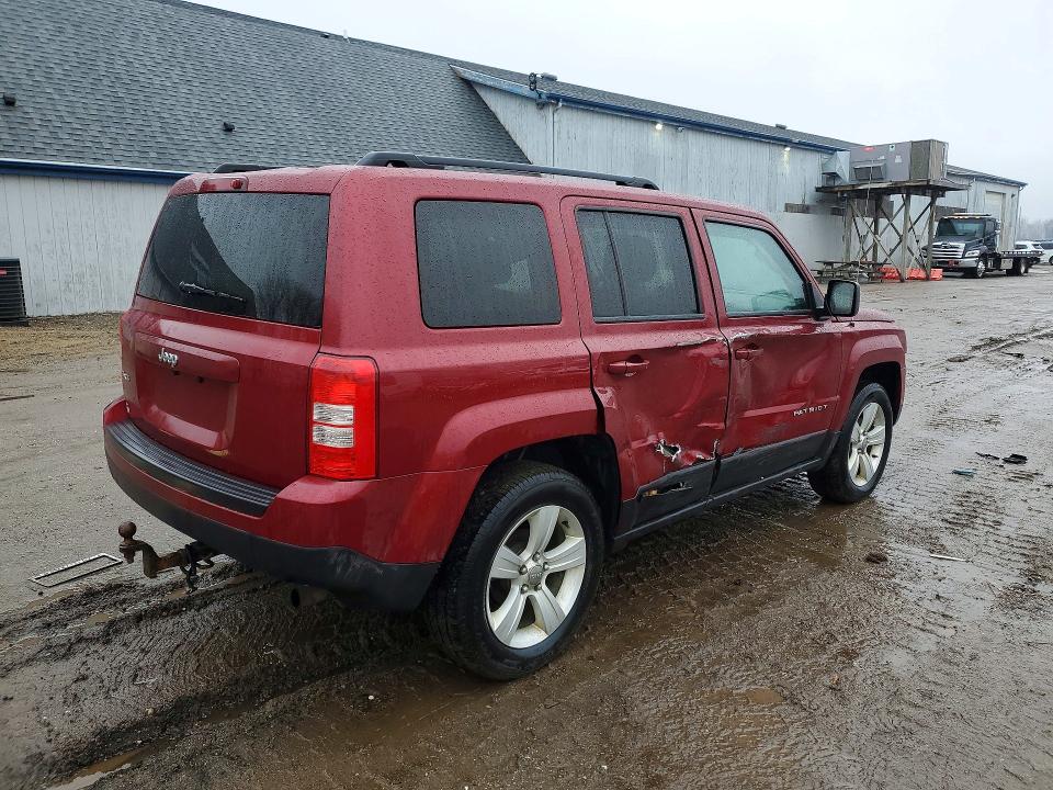 77591865 :رقم المزاد ، 1C4NJRBB1FD426805 vin ، 2015 Jeep Patriot مزاد بيع