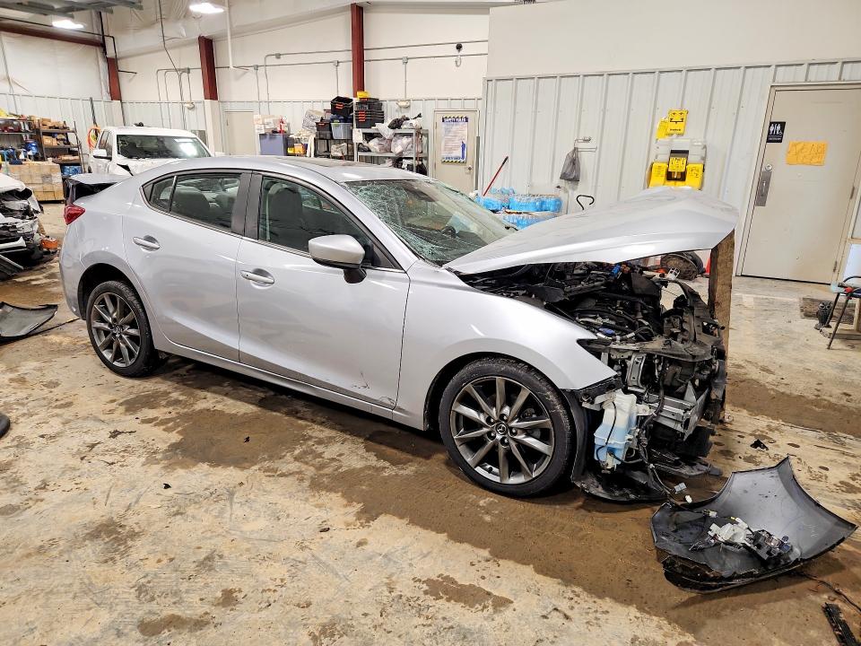 Продаж на аукціоні авто 2018 Mazda 3, vin: 3MZBN1W33JM160452, номер лоту: 76233075