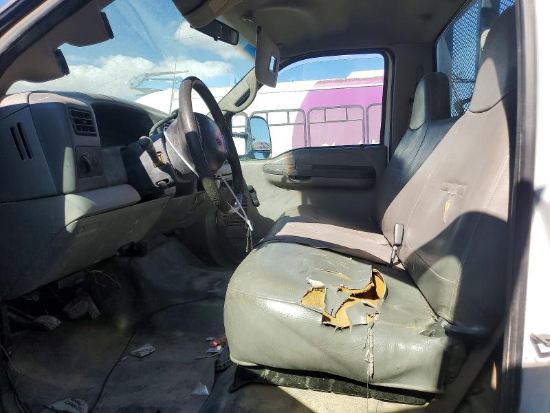 94093725 :رقم المزاد ، 1FDAF56F41ED24287 vin ، 2001 Ford F550 مزاد بيع