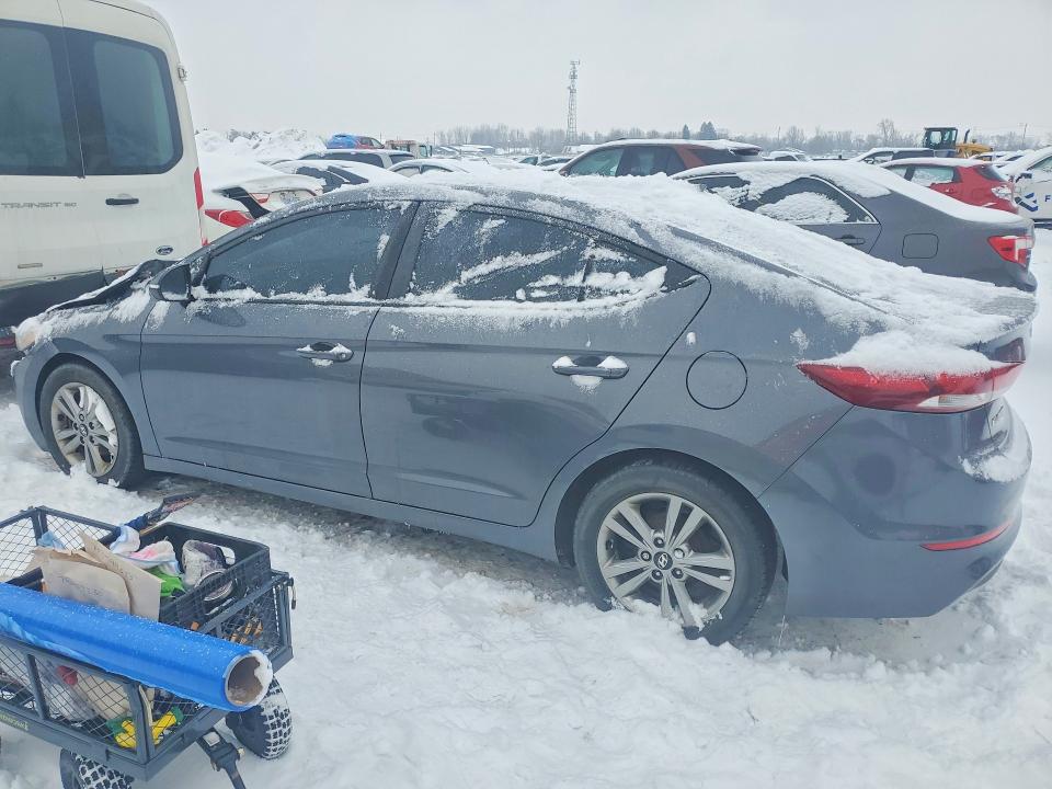 98663165 :رقم المزاد ، KMHD84LF3HU342821 vin ، 2017 Hyundai Elantra مزاد بيع