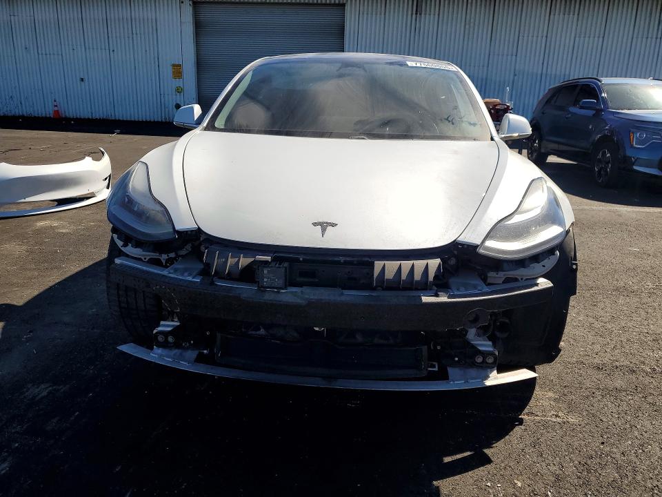 77560855 :رقم المزاد ، 5YJ3E1EA3KF507999 vin ، 2019 Tesla Model 3 مزاد بيع