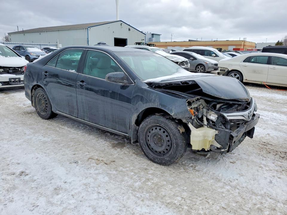 76109215 :رقم المزاد ، 4T1BF1FK5CU523884 vin ، 2012 Toyota Camry مزاد بيع
