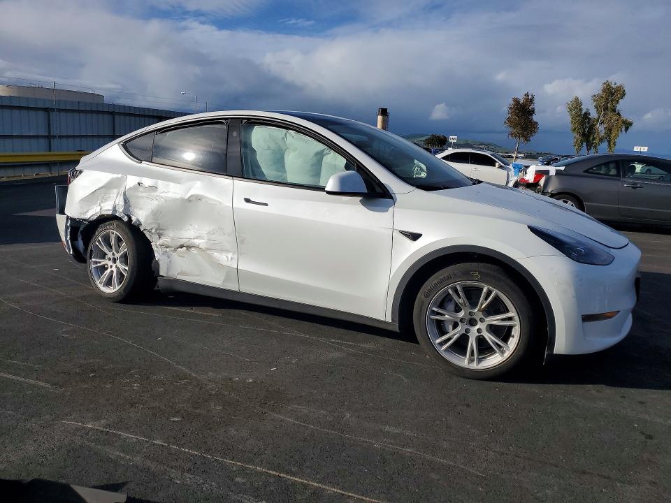 77708215 :رقم المزاد ، 7SAYGDEE1RF059599 vin ، 2024 Tesla Model Y مزاد بيع