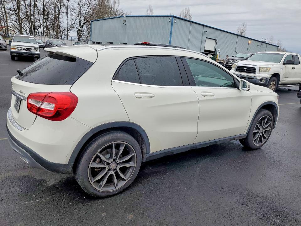 Продаж на аукціоні авто 2015 Mercedes-benz Gla, vin: WDCTG4GB0FJ040261, номер лоту: 75350875
